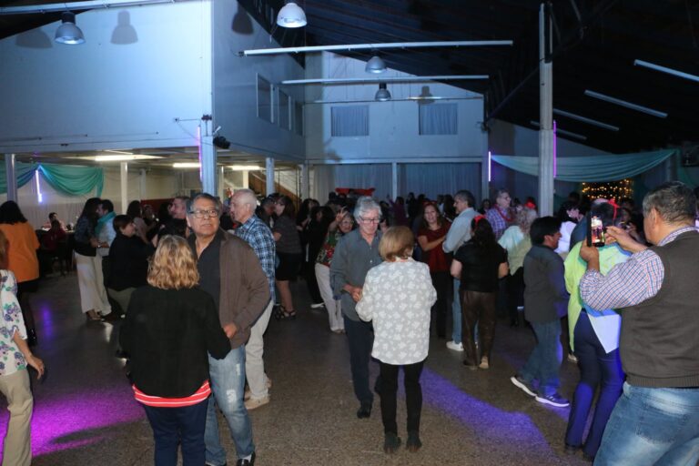 Exitoso Baile y Cena de los Jubilados