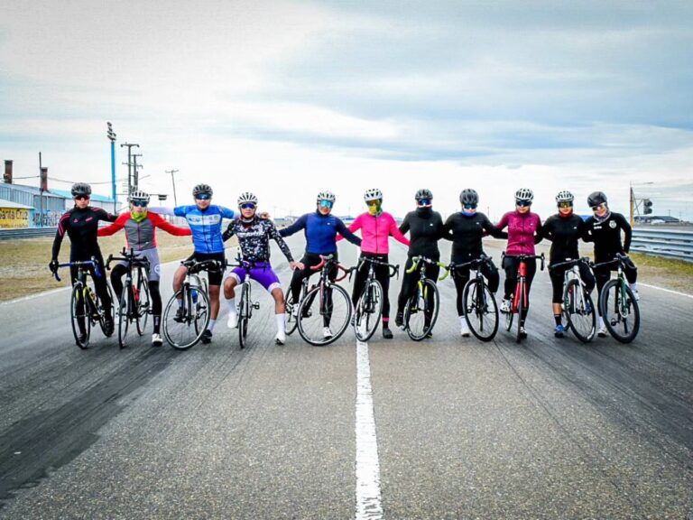 El ciclismo de Santa Cruz inició su 2da concentración rumbo a Los Ríos 2026