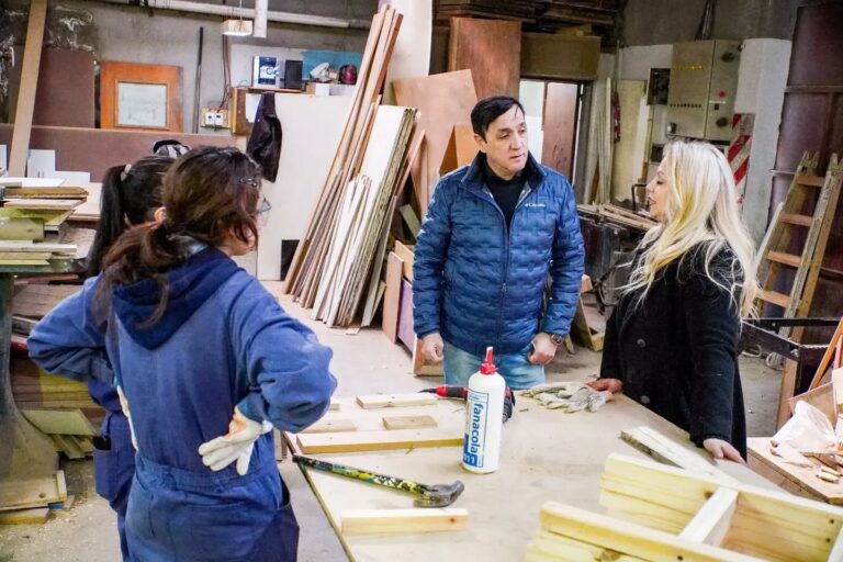 Estudiantes visitaron la Secretaría de Construcción y ordenamiento Territorial