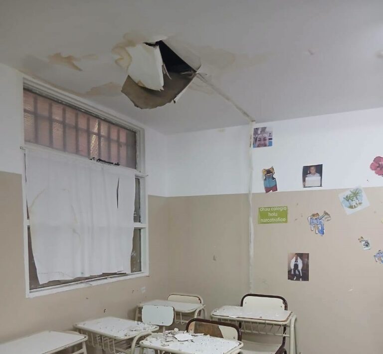 Comunicado de ADOSAC Rio Gallegos » El techo se derrumba, el Relato también»