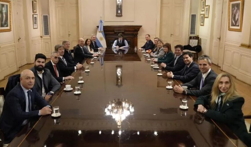 Milei reúne al Gabinete y vuelve a verse con Bullrich tras las polémicas por discapacidad y el video de Lali