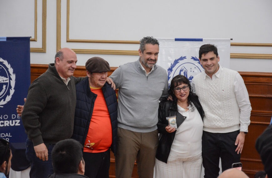 El Gobierno refuerza la producción familiar con 10.000 kits de semillas y nuevas experiencias de hidroponía