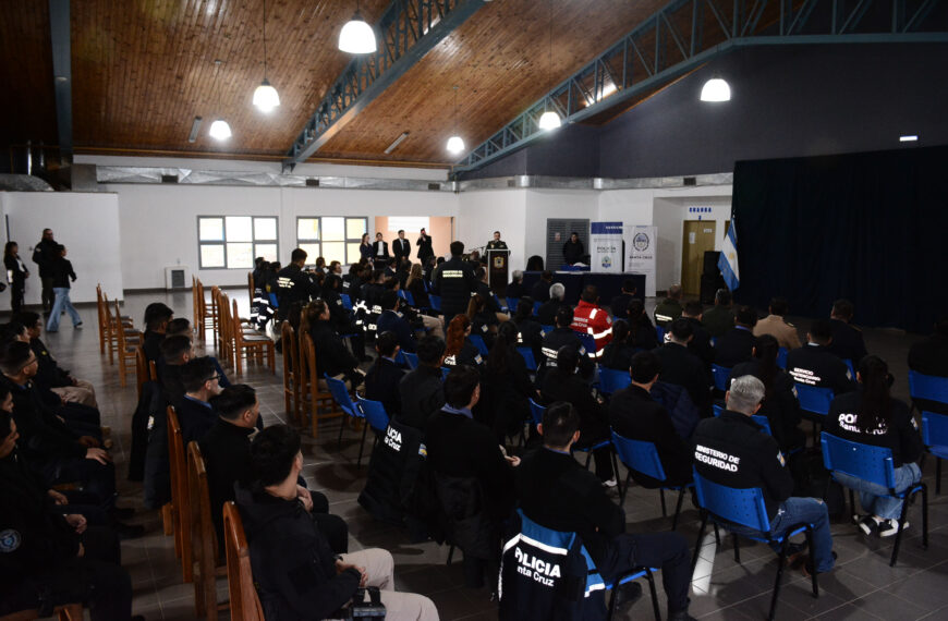 Santa Cruz fortalece sus fuerzas policiales contra el lavado de activos con capacitación internacional