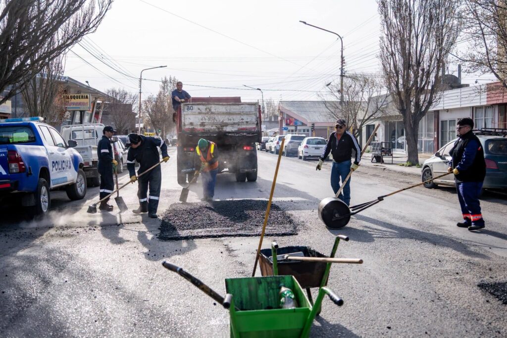El Municipio inició el bacheo en distintos puntos de la ciudad