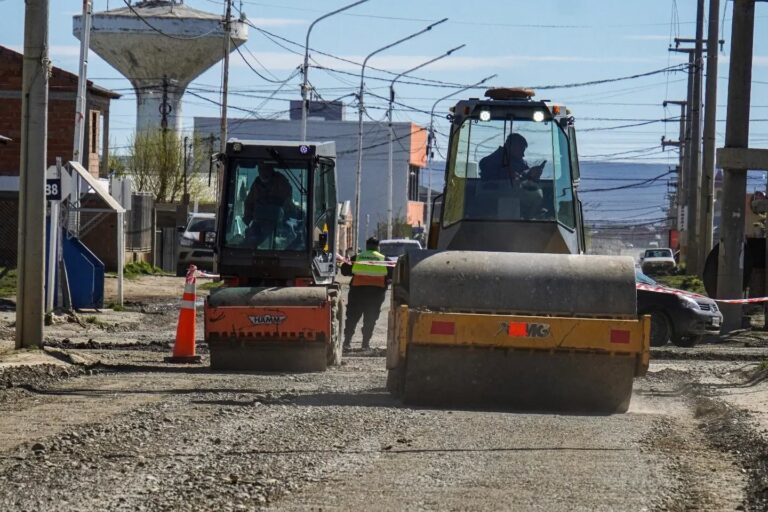 Municipio avanza con obras de mejora de la infraestructura vial en los barrios