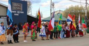 El Mundo en la Cuenca abrió su edición 23: una fiesta que reúne la historia y las culturas de Río Turbio