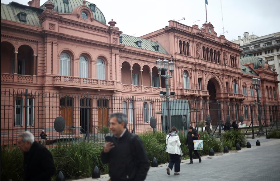 El Gobierno lanzó un nuevo plan de retiro voluntario para 20 mil trabajadores estatales