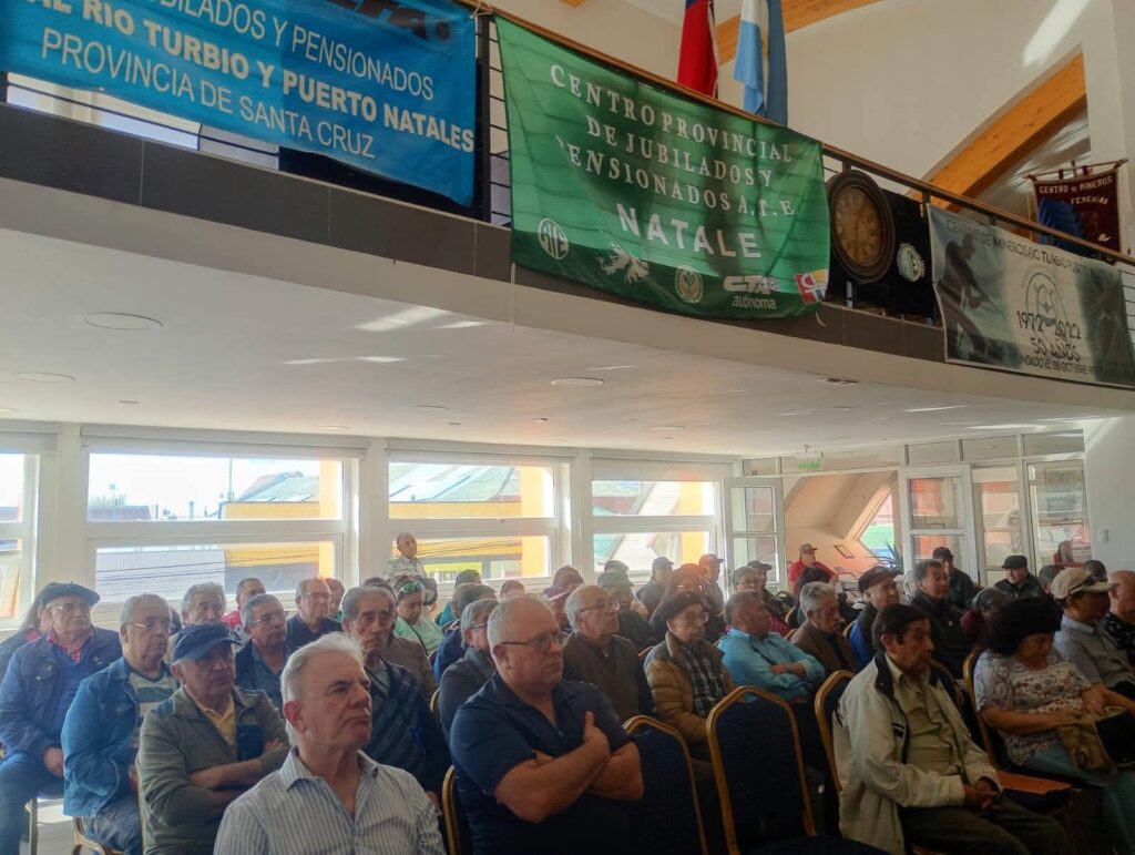 Jubilados de ATE debatieron su realidad en Puerto Natales