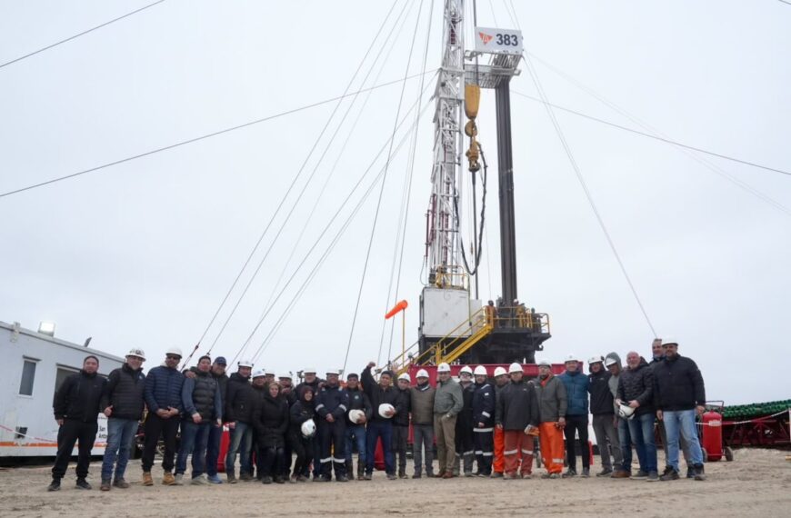 Vidal supervisó el inicio de una campaña de perforación de USD 7,27 millones en el Golfo San Jorge