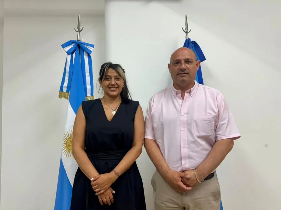 ff2a8aeb3531bb637fa95e0e4f2079c6_XL