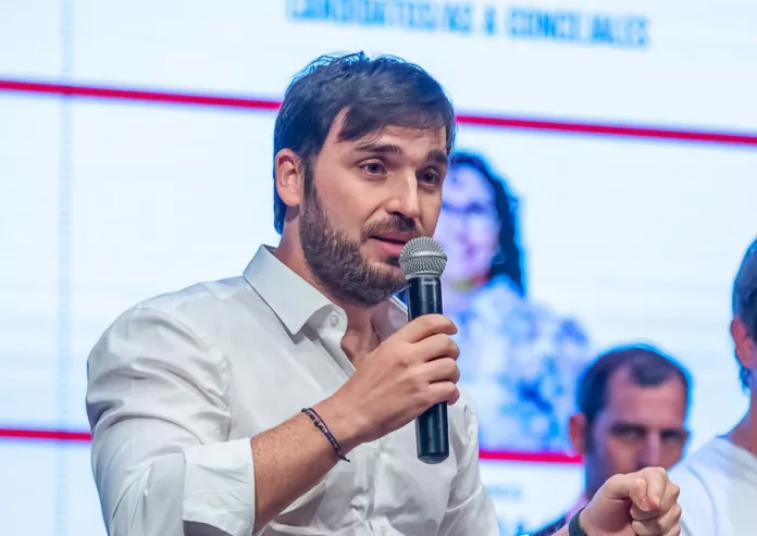 ignacio-torres--696x493