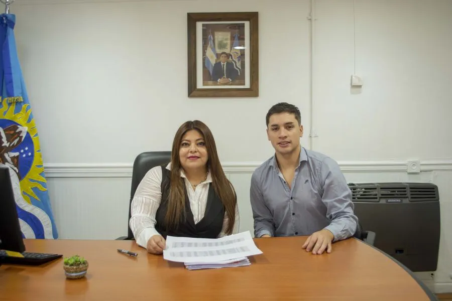 6334fc4551b91fa037d1fc3d5f36fb93_XL