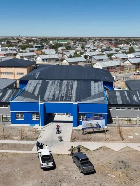 Escuela_85_Pico_Truncado_-_Distrigas_2