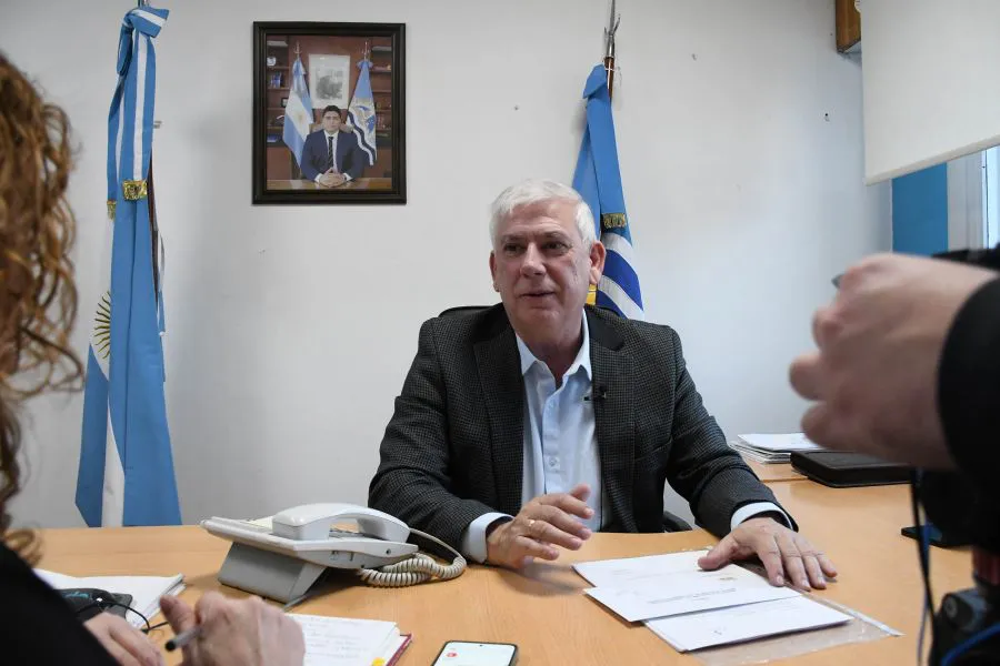 2bf406759f7cf13bcdb801defebf9bfc_XL