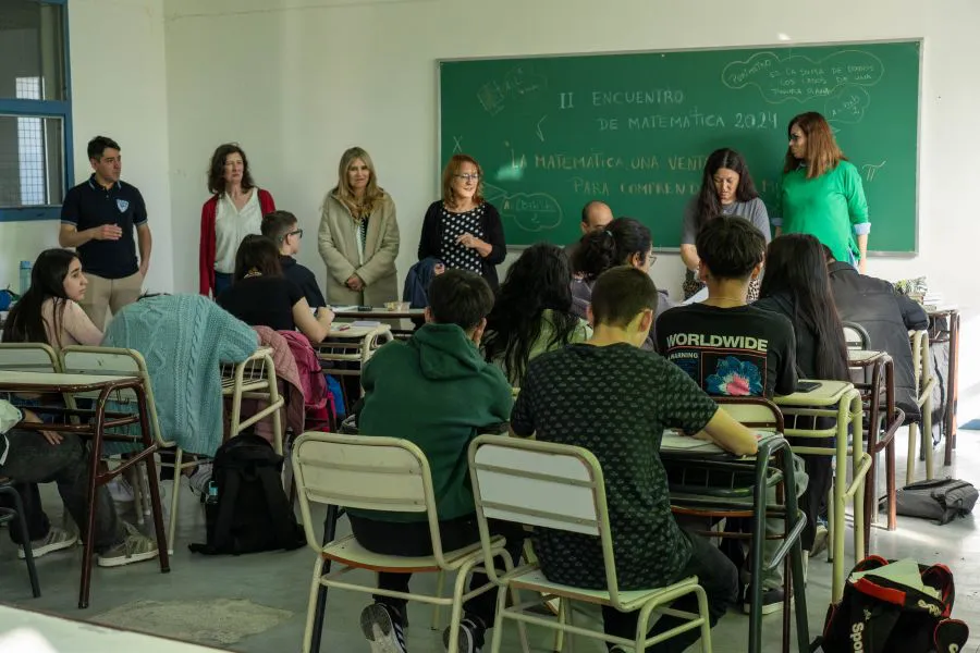 71e4e598476de51d197ccd052bae74e2_XL