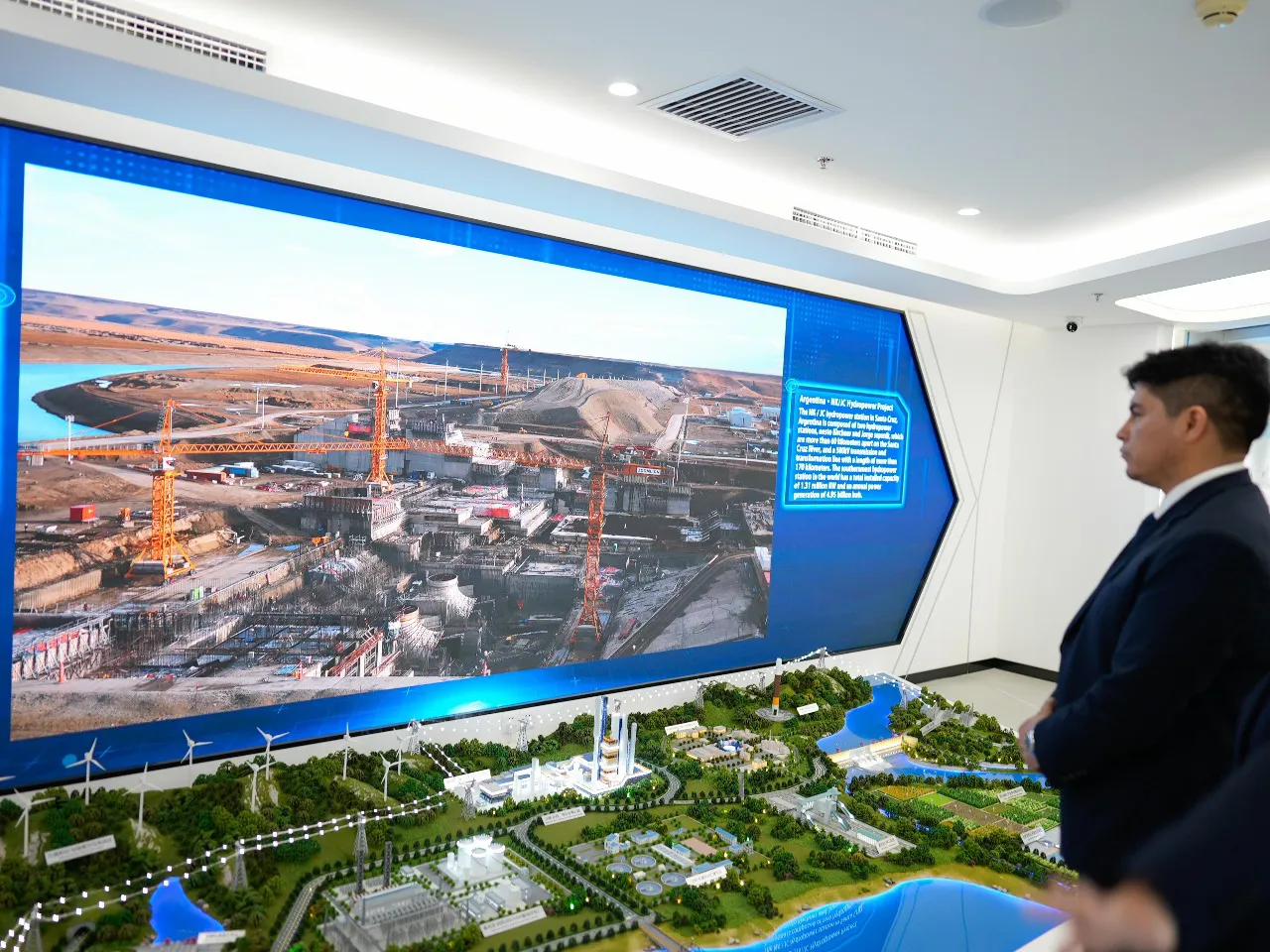 VIDAL_CHINA_GOBIERNO_DE_SANTA_CRUZ__2