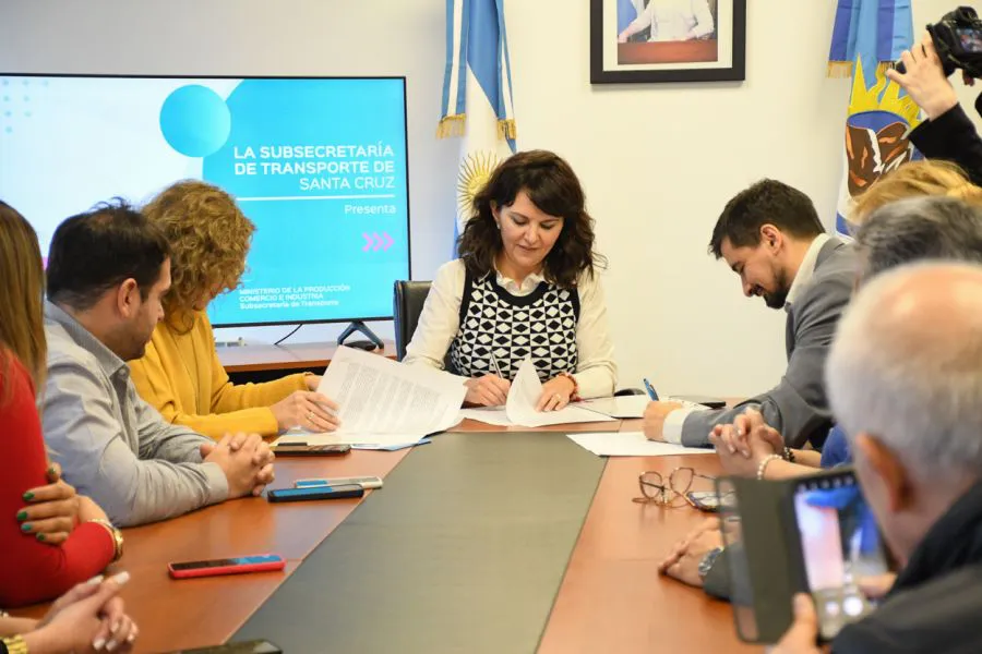 3f519b2b4b41b4a2e8554a775ad76849_XL