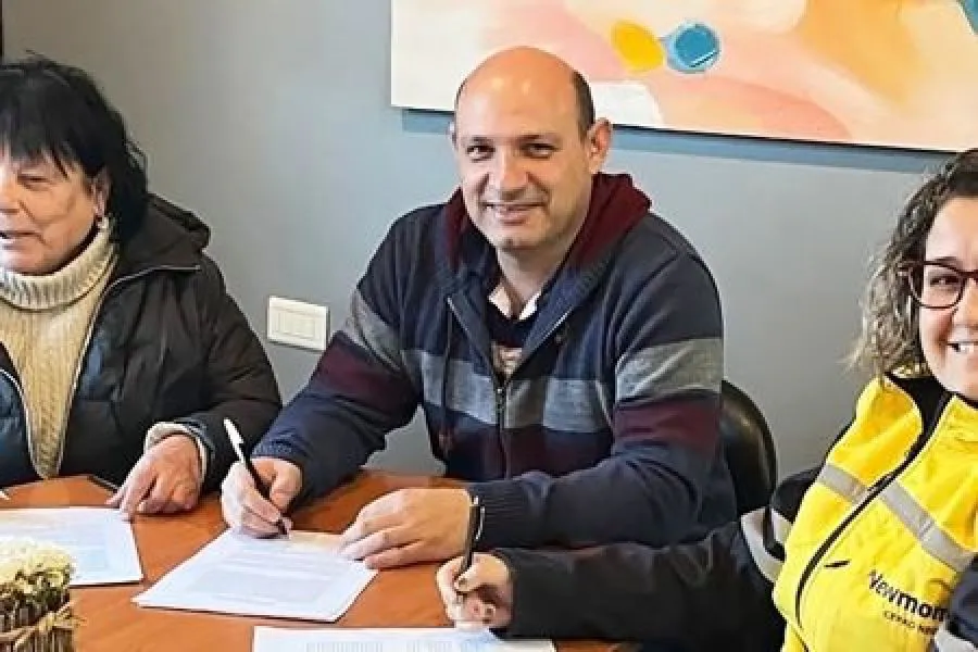 20fee269c5be24e2d89049b1f7fd5a0a_XL